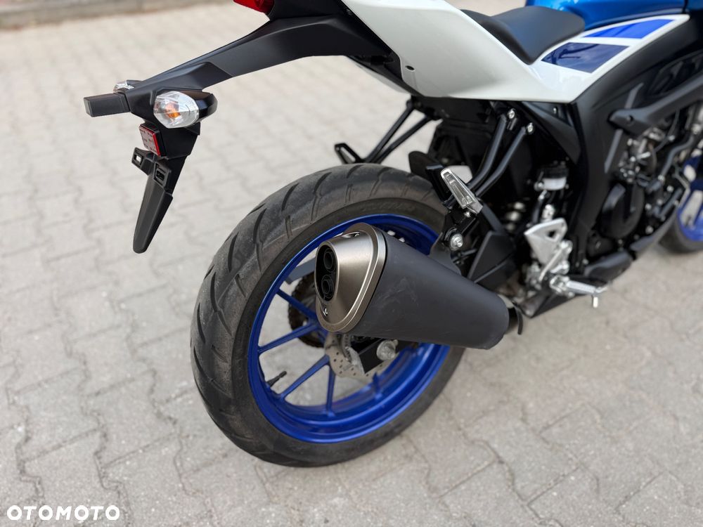 Suzuki GSX - 14