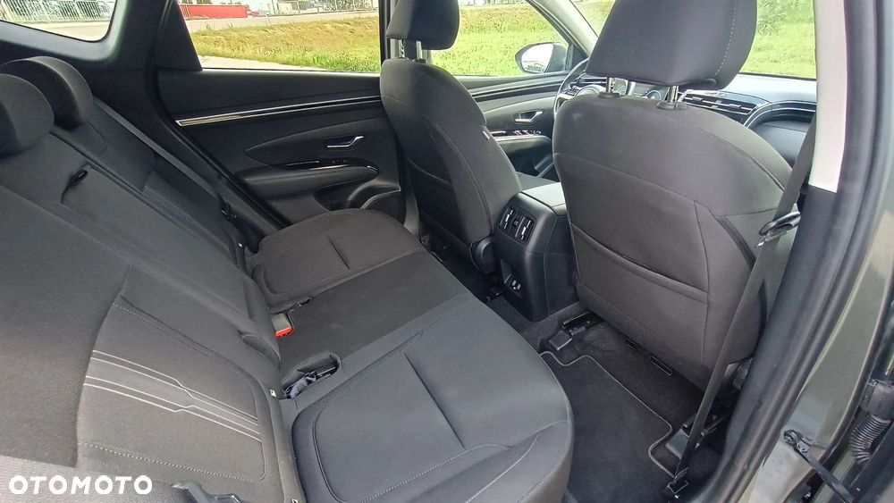 Hyundai Tucson 1.6 T-GDi HEV Executive 2WD - 38