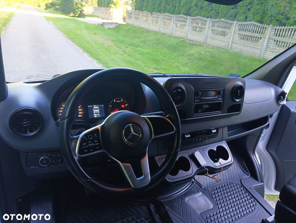Mercedes-Benz SPRINTER - 11