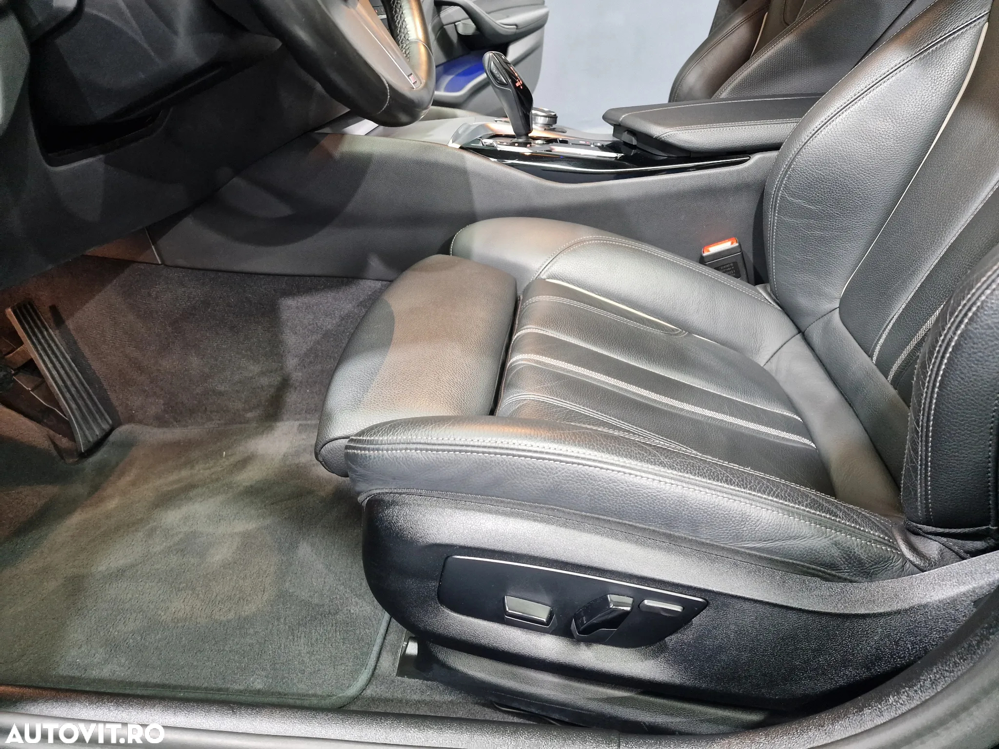 BMW Seria 5 520d AT MHEV - 25