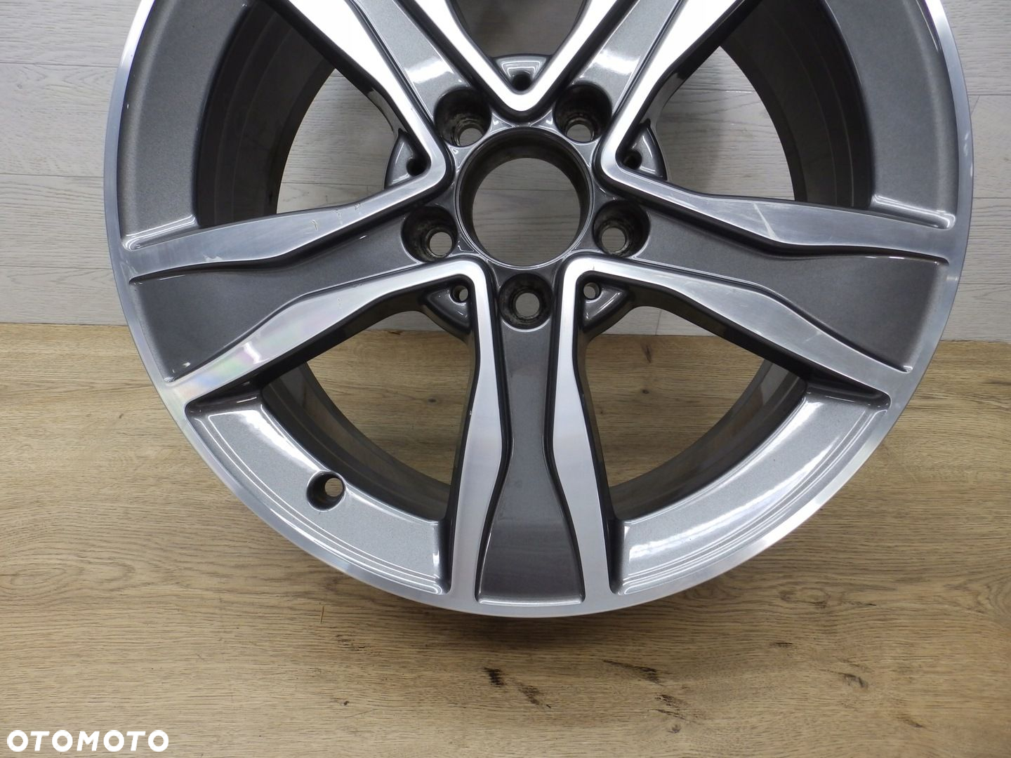Felga Mercedes C-Klasa A205 7Jx17H2 Et48.5 5x112 - 4