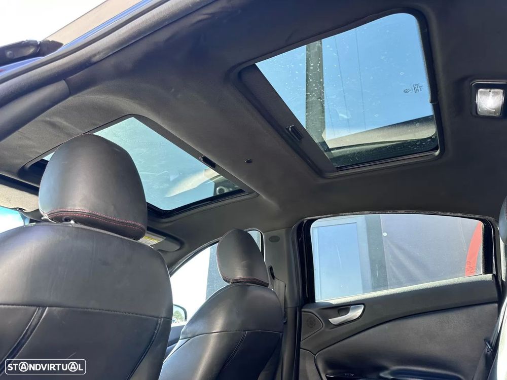 Alfa Romeo Giulietta 1.6 JTDM Distinctive - 16