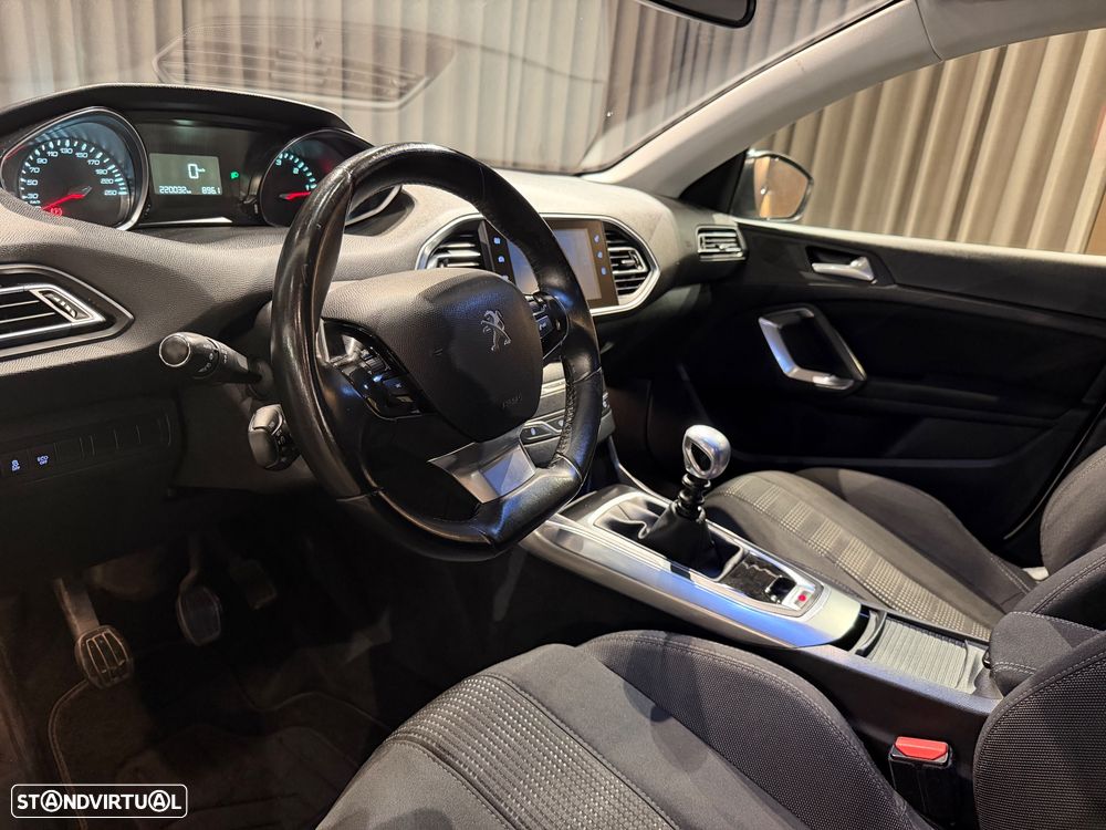 Peugeot 308 SW HDi FAP 150 Allure - 13