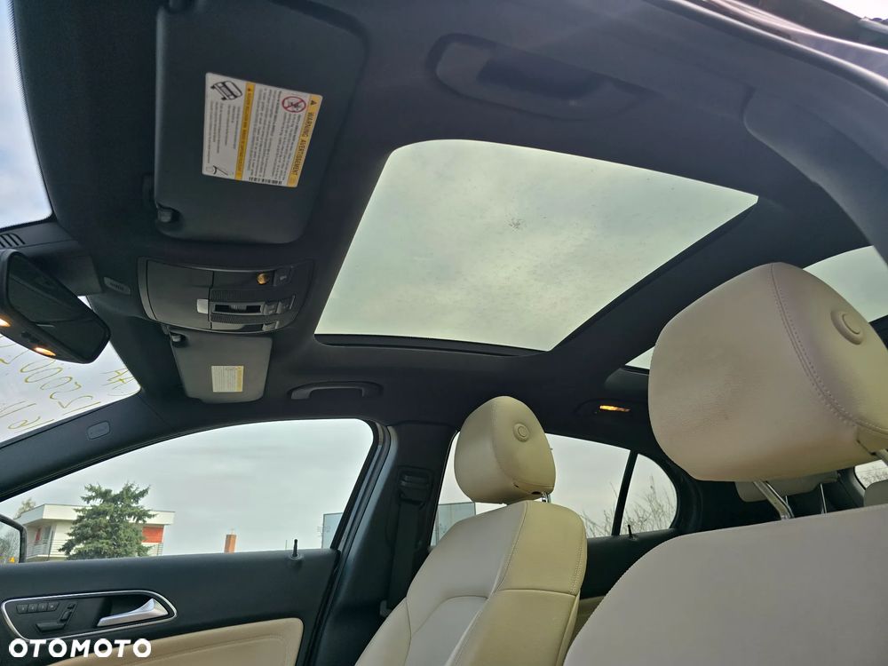 Mercedes-Benz GLA - 13