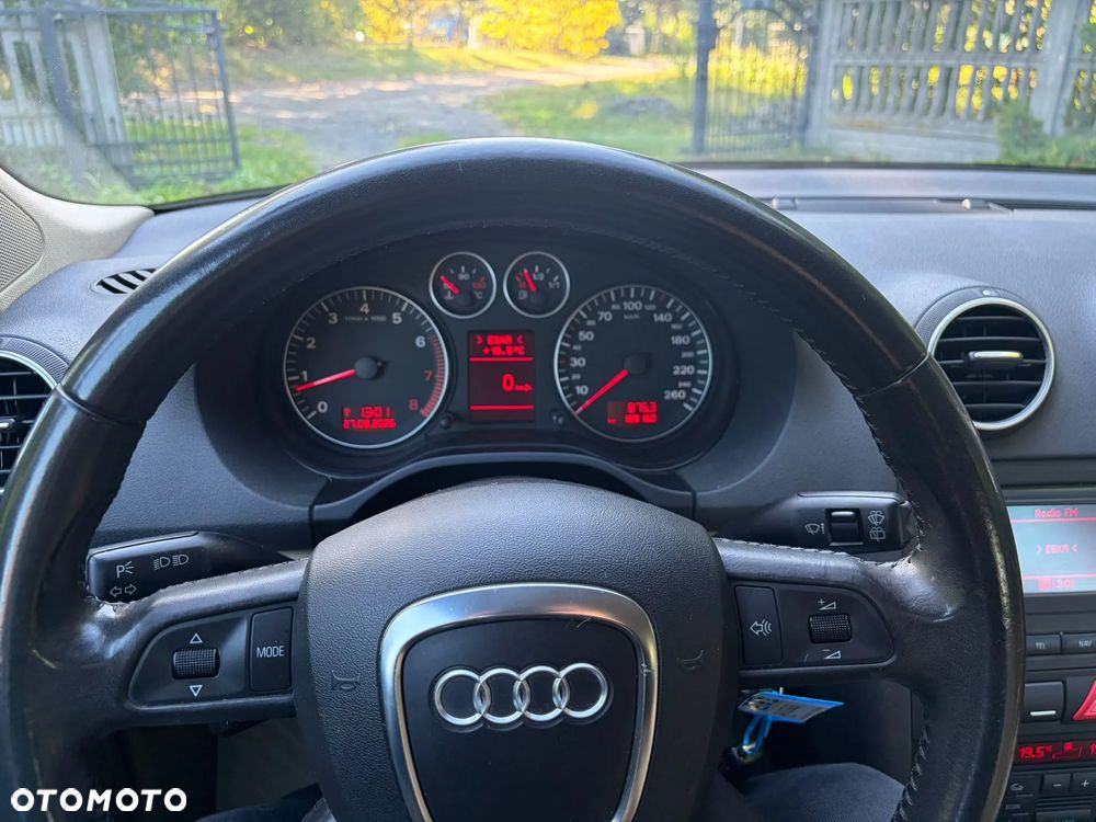 Audi A3 Sportback 1.4 TFSI Ambiente - 17
