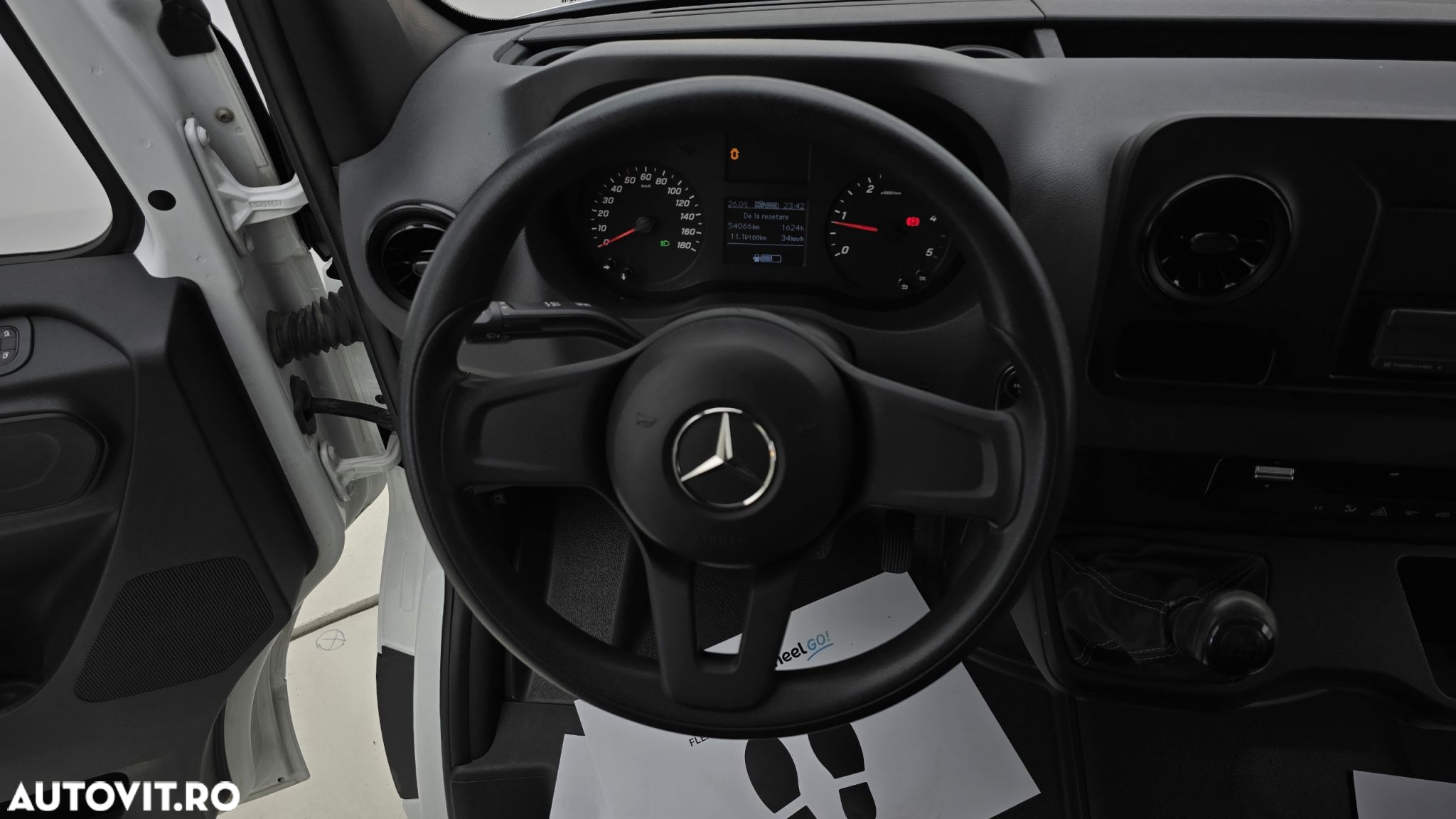 Mercedes-Benz Sprinter - 15