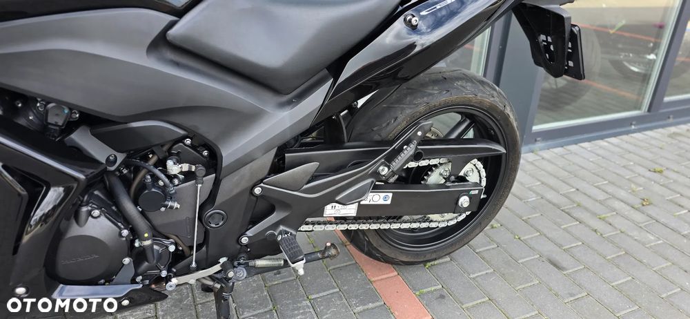 Honda CBF - 35