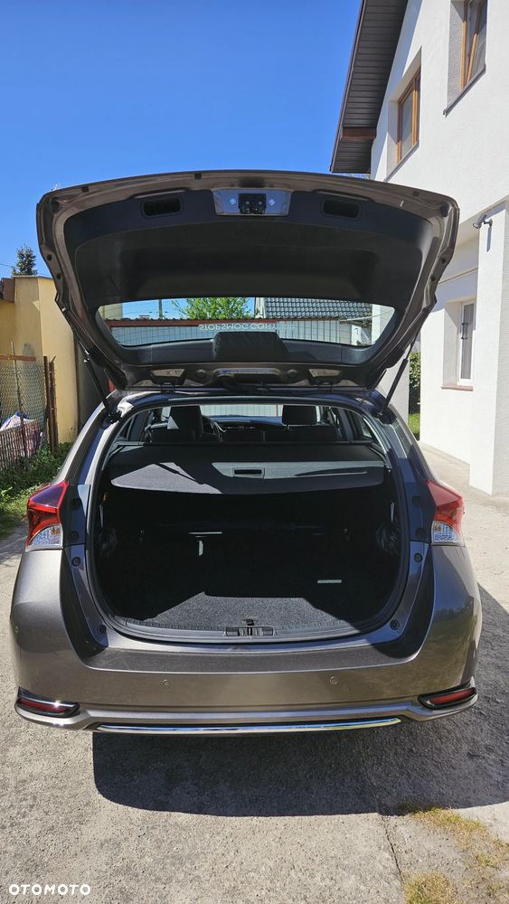 Toyota Auris Hybrid 135 Prestige - 9