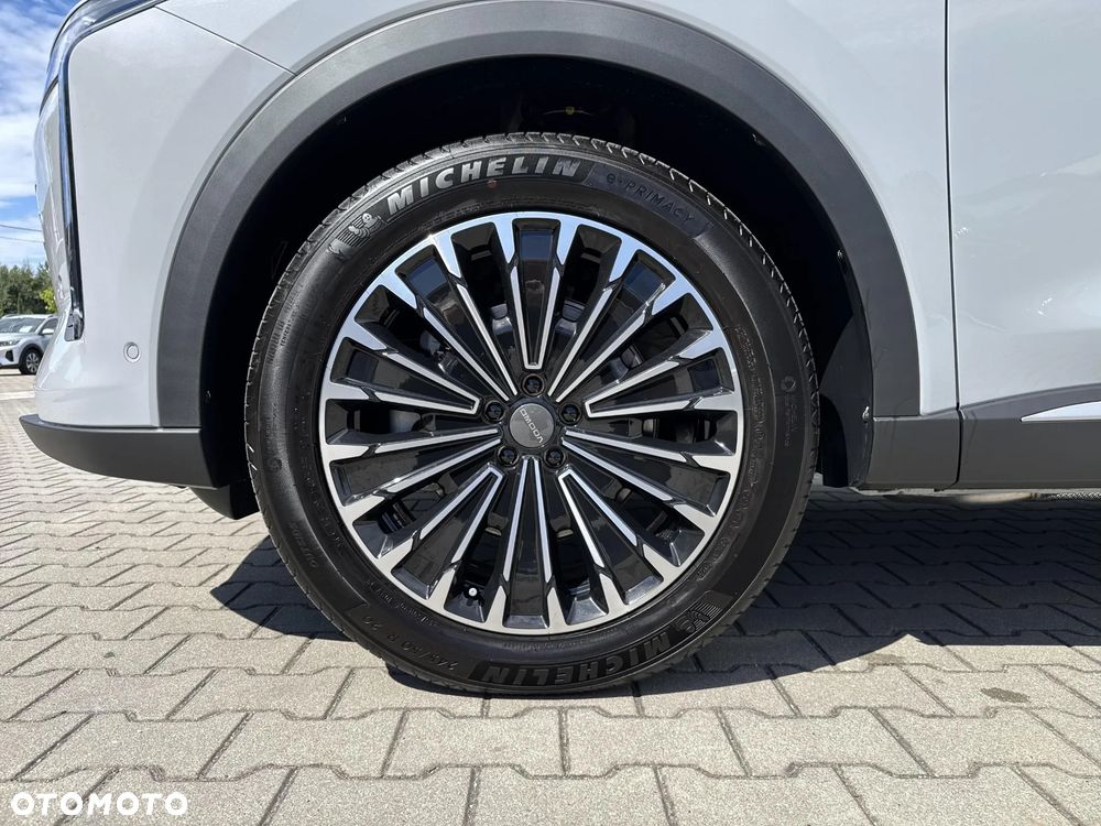 Omoda 9 1.5 Super Hybrid Exclusive AWD - 29