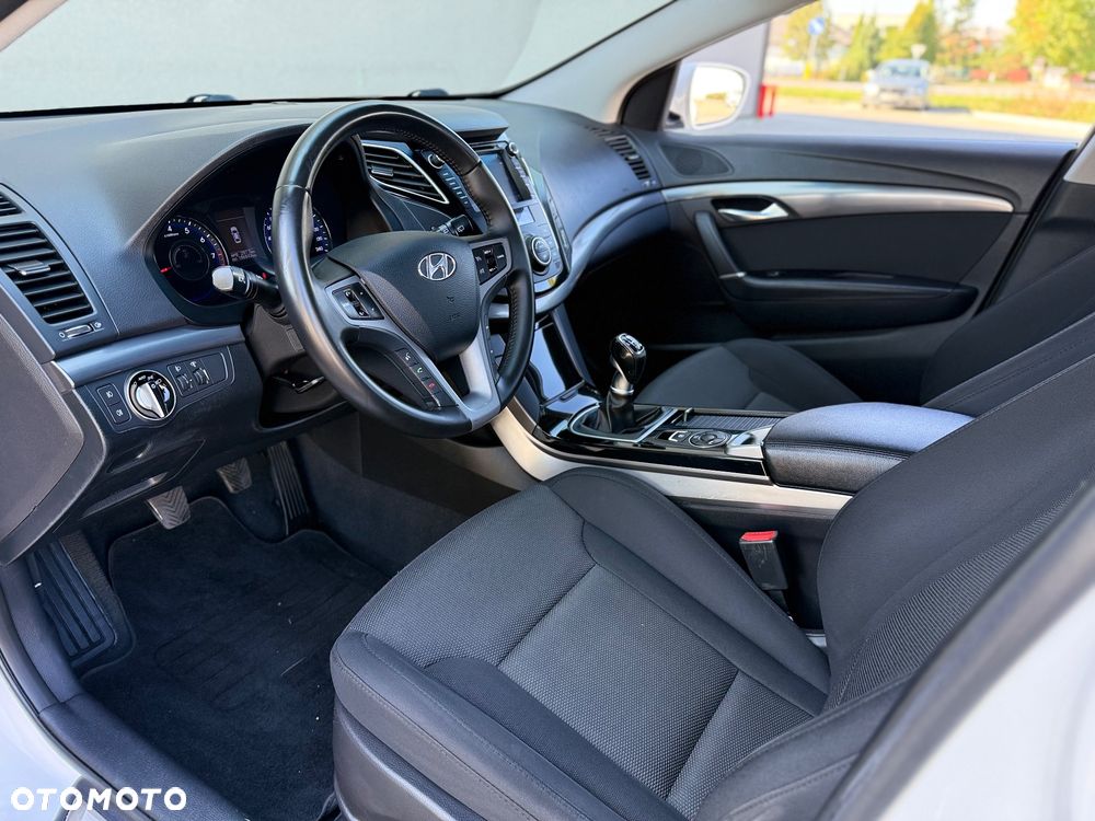 Hyundai i40 Kombi 1.6 Trend - 15