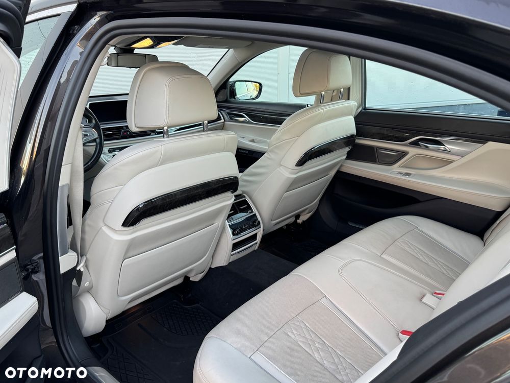 BMW Seria 7 740Li xDrive - 5