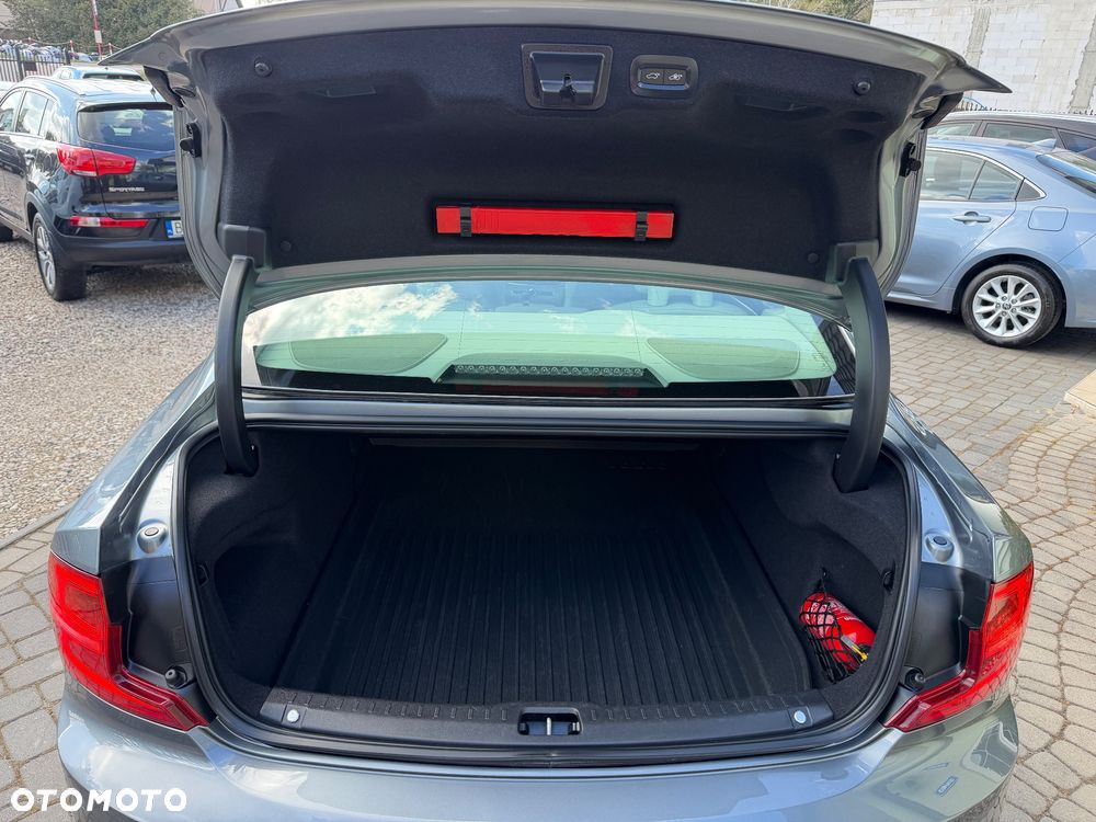 Volvo S90 D4 Inscription - 19