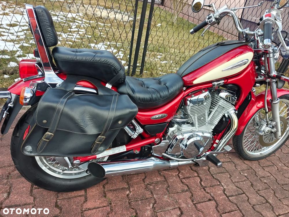 Suzuki Intruder - 6