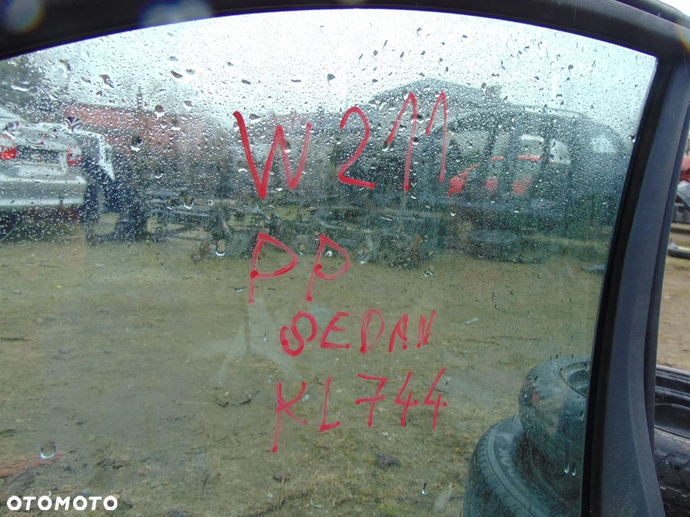 Karoseria Mercedes w211 kod Lak 744 - 10
