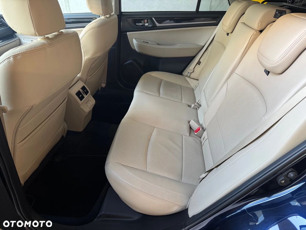 Subaru Outback 2.5i Exclusive - 15