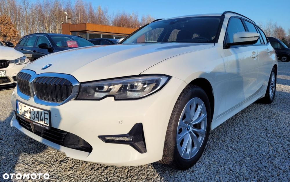BMW Seria 3 320i