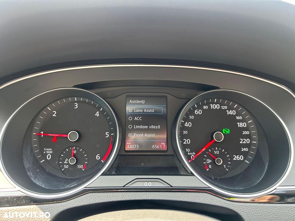 Volkswagen Passat 2.0 TDI DSG Highline - 12