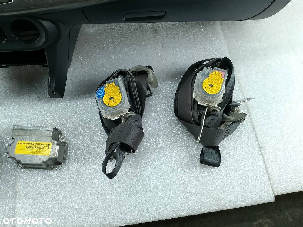 DESKA ROZDZIELCZA,KONSOLA PODUSZKI  PASY MITSUBISHI LANCER IX ( 07-16 ) - 10