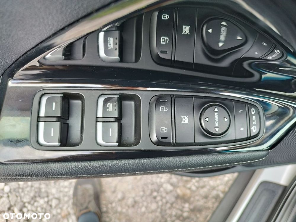 Kia Niro 1.6 GDI HEV 2WD OPF Edition 7 - 26