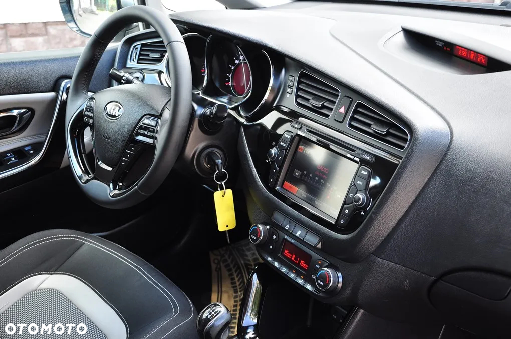 Kia Ceed 1.6 GDI ISG Spirit - 26