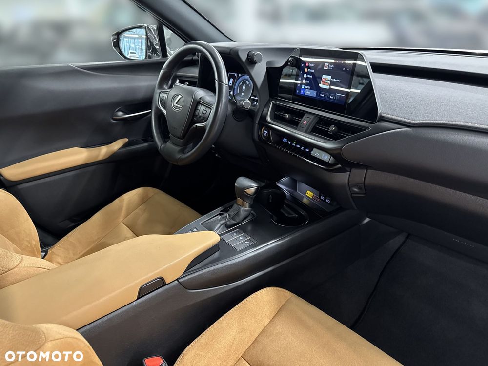 Lexus UX 250h GPF Business 2WD - 24