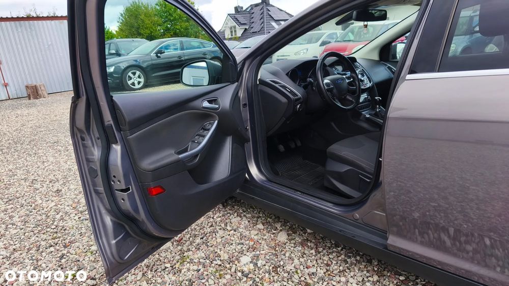 Ford Focus Turnier 1.6 EcoBoost Start-Stopp-System Titanium - 14