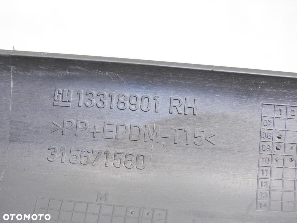 LISTWA OSŁONA PROGU PRAWA OPEL INSIGNIA A KOMBI 13318901 - 7