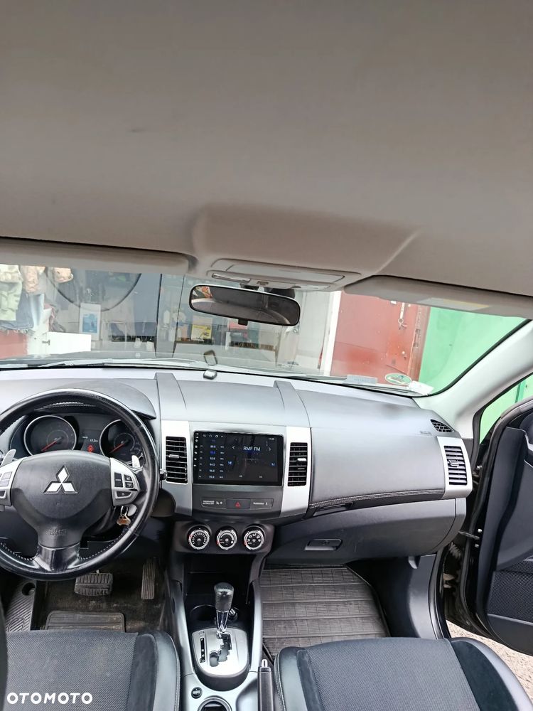 Mitsubishi Outlander 2.0 Intense 2WD CVT - 9