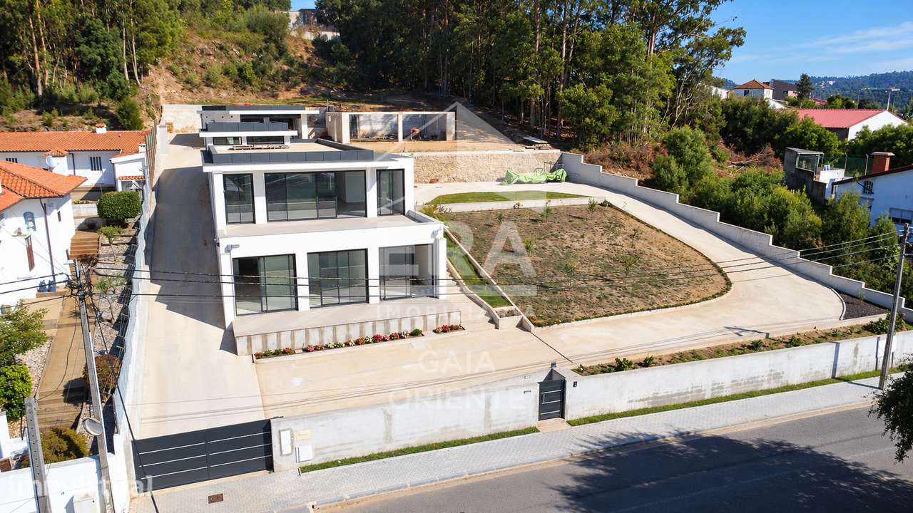 Moradia  Nova T3 com 2.730 m² - Grande imagem: 5/36