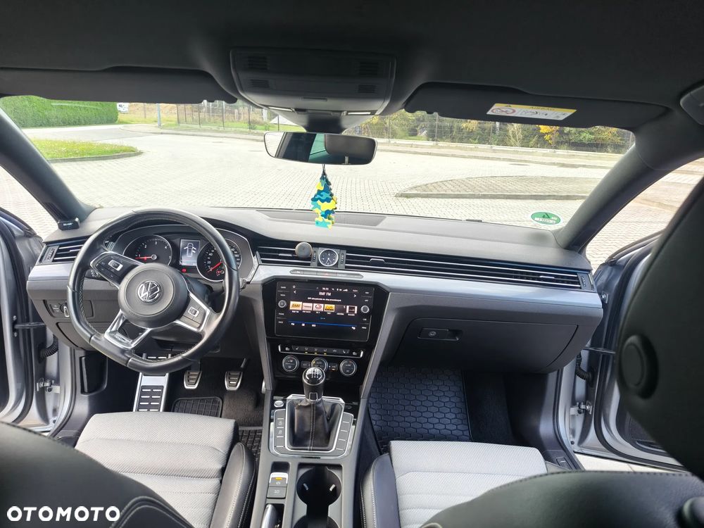 Volkswagen Passat - 21
