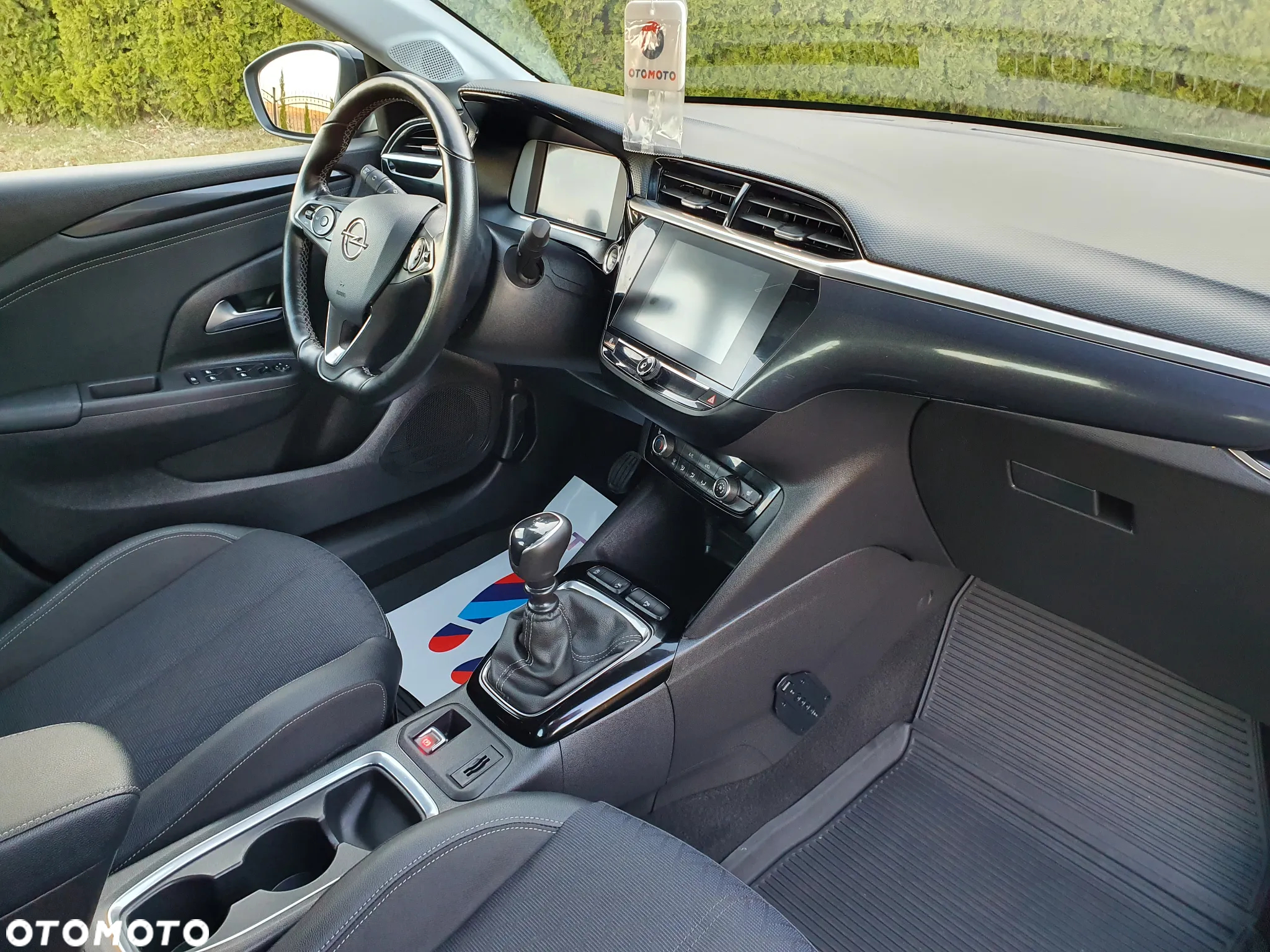Opel Corsa 1.2 Business S&S - 18