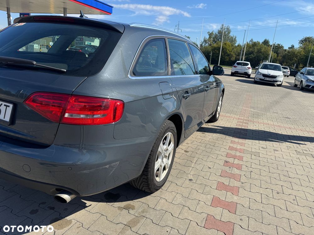 Audi A4 Avant - 8