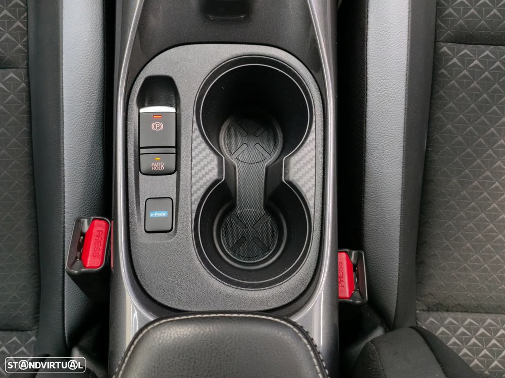 Nissan Juke 1.6 Hybrid N-Design Black - 25