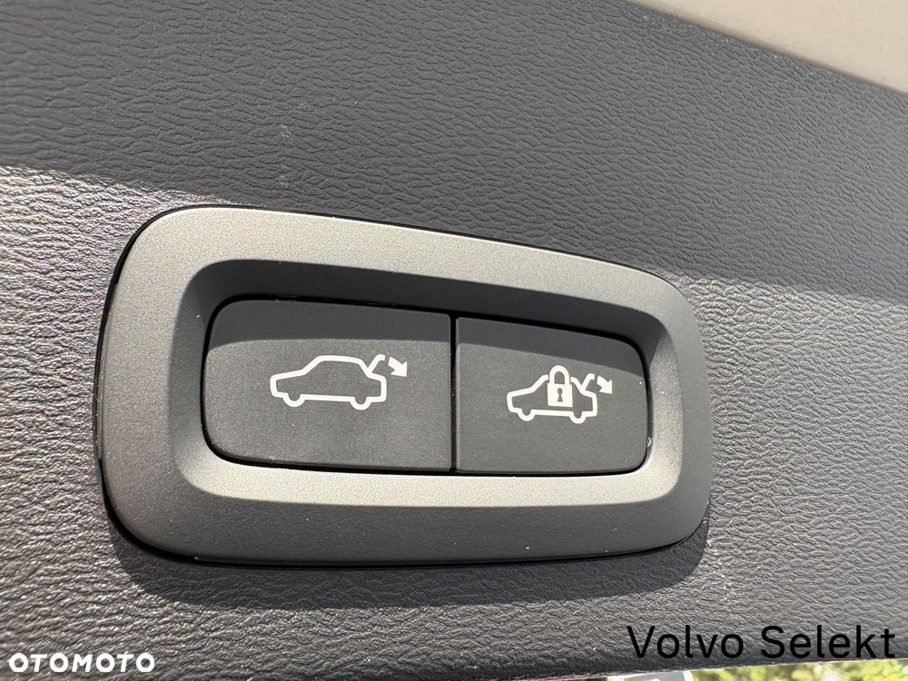 Volvo XC 40 - 25