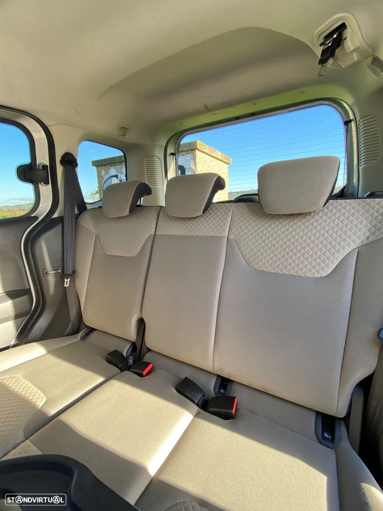 Ford Tourneo Courier 1.5 TDCi Titanium - 6