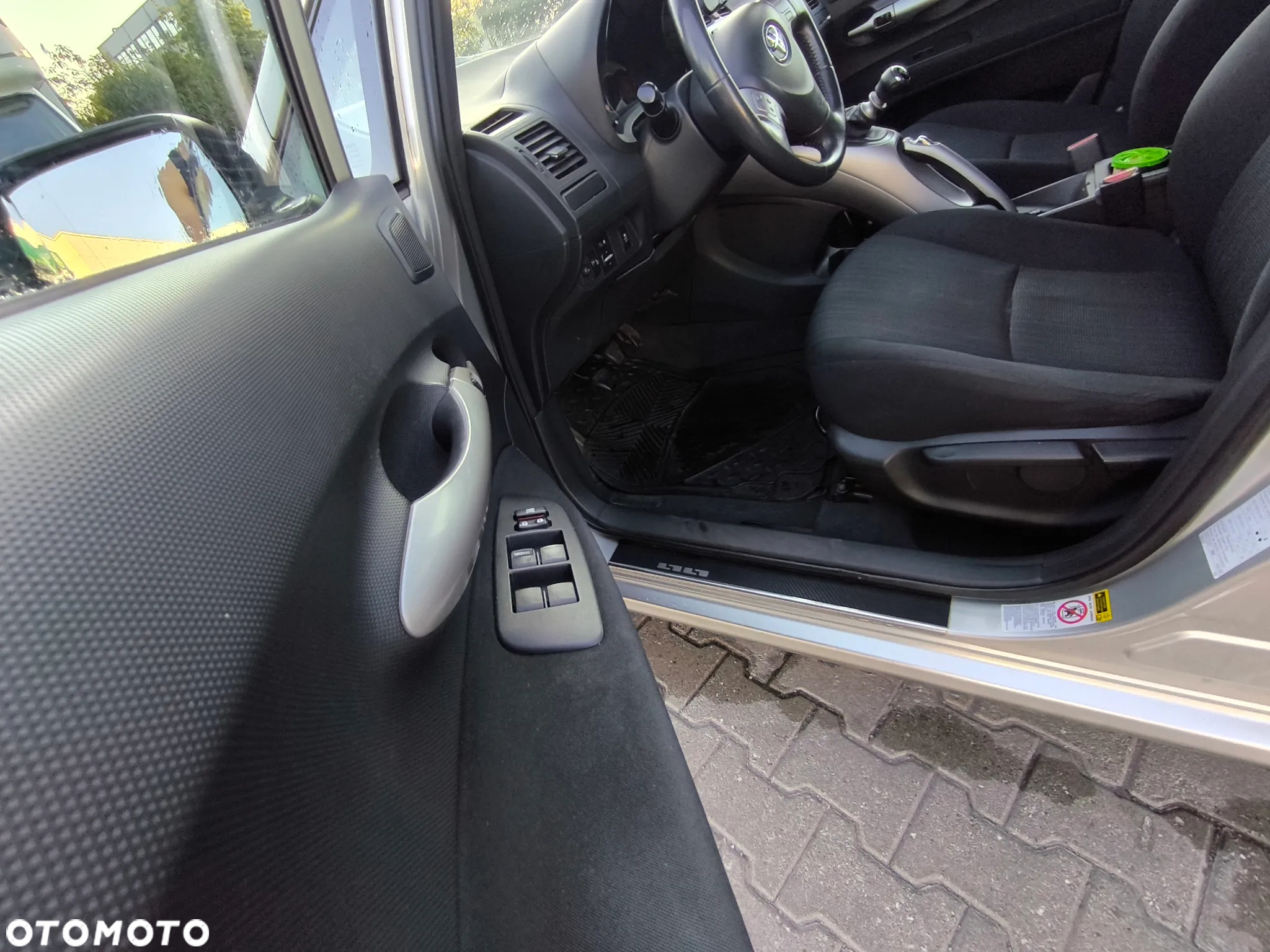 Toyota Auris 2.0 D-4D Luna - 8