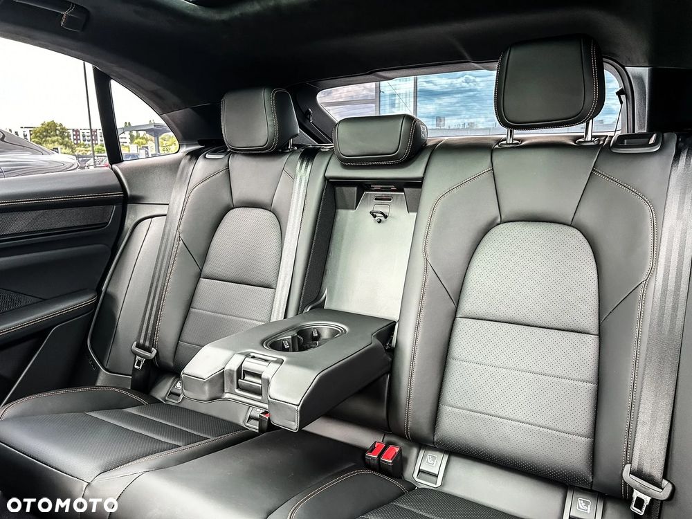 Porsche Macan Turbo 100kWh - 11