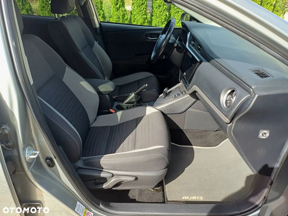 Toyota Auris 1.8 HSD Luna - 35