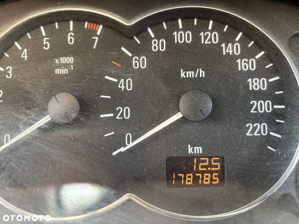 Opel Meriva - 9