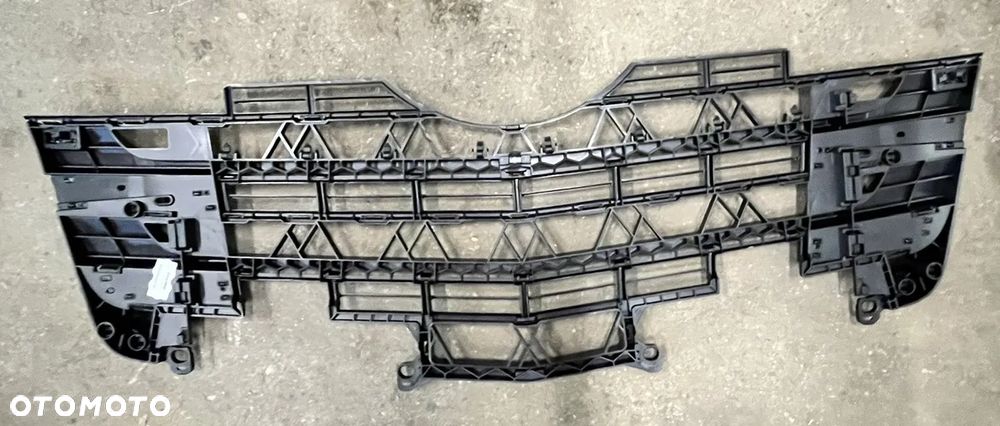 Kratka chłodnicy, wspornik atrapy Mercedes Actros MP4 - 3