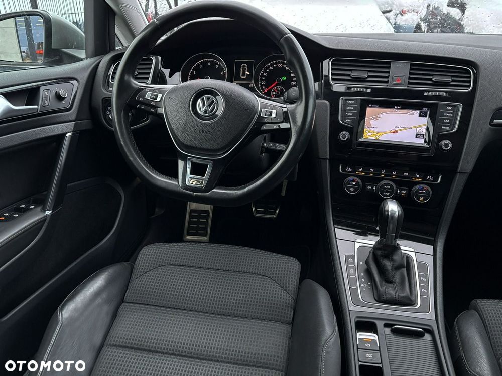 Volkswagen Golf 1.4 TSI BMT Highline DSG - 21