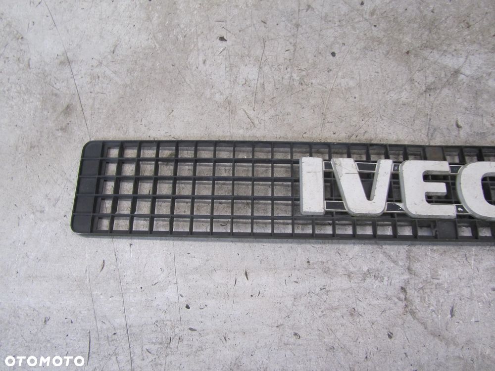 iveco daily 03-> grill atrapa - 3