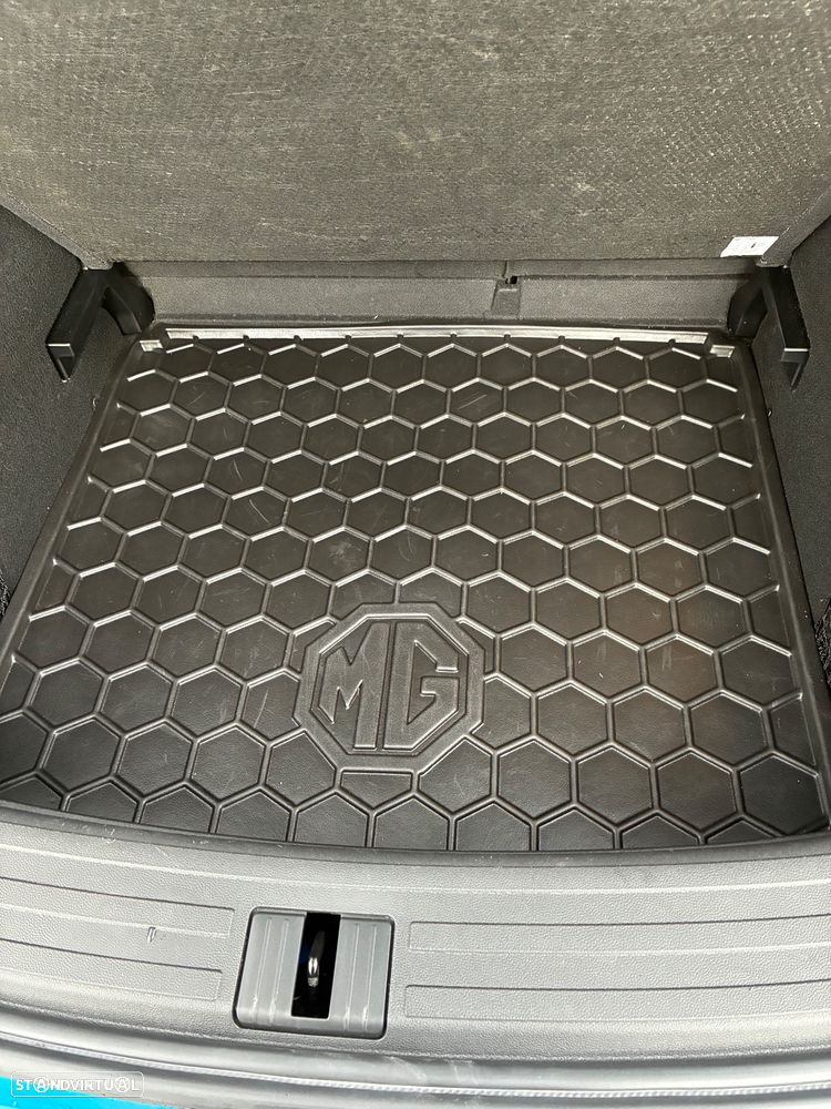 MG ZS Standard Luxury - 13