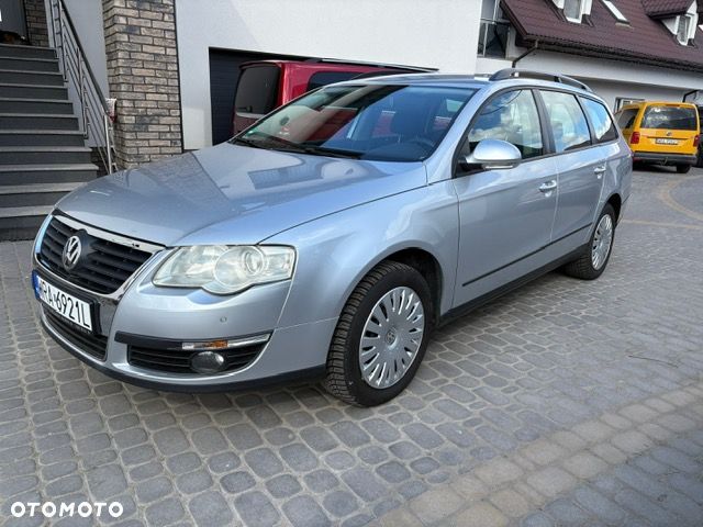 Volkswagen Passat 2.0 TDI DPF DSG Trendline - 2