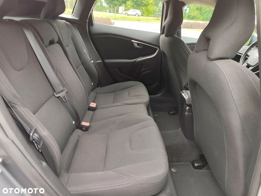 Volvo V40 - 16