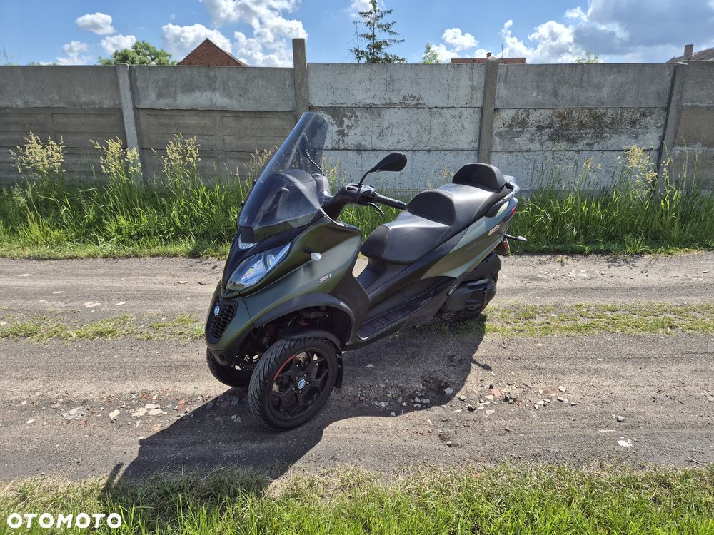 Piaggio MP-3 - 3