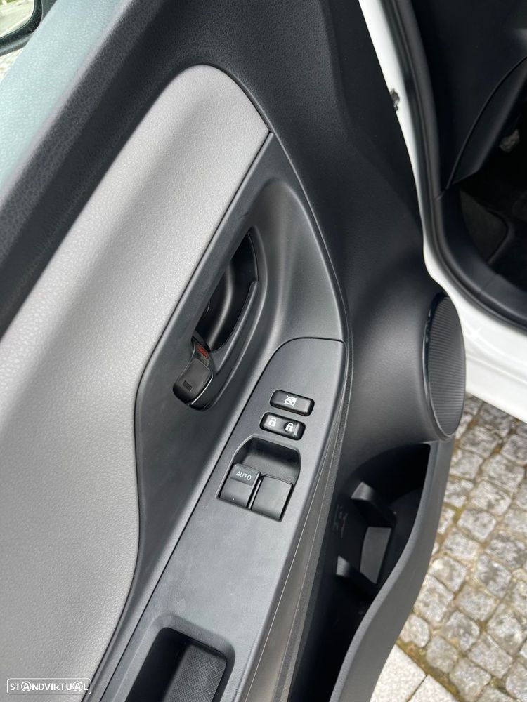 Toyota Yaris 1.4 D-4D ACtive+AC - 21