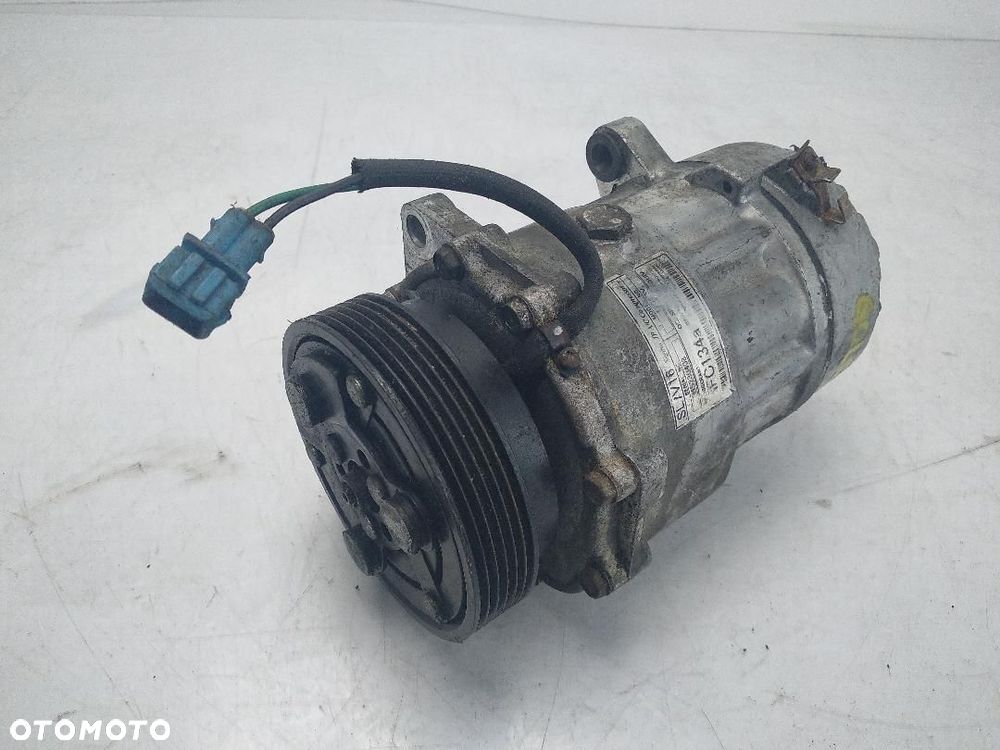 SPRĘŻARKA KLIMATYZACJI KOMPRESOR VOLKSWAGEN GOLF IV 1J0820803 - 1