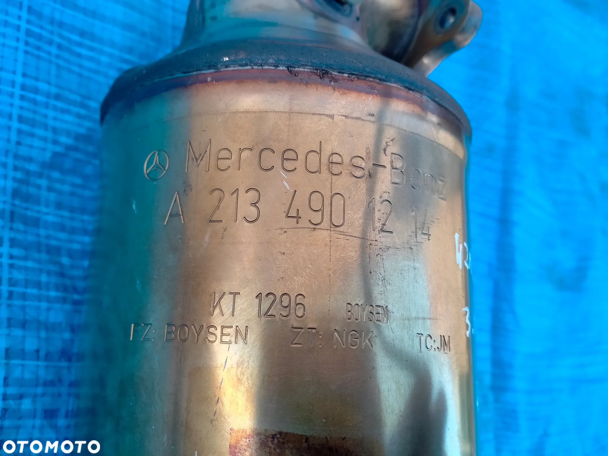 MERCEDES E W213 350d / A2134901214 / KATALIZATOR / KT1296 / ORYGINAŁ - 2