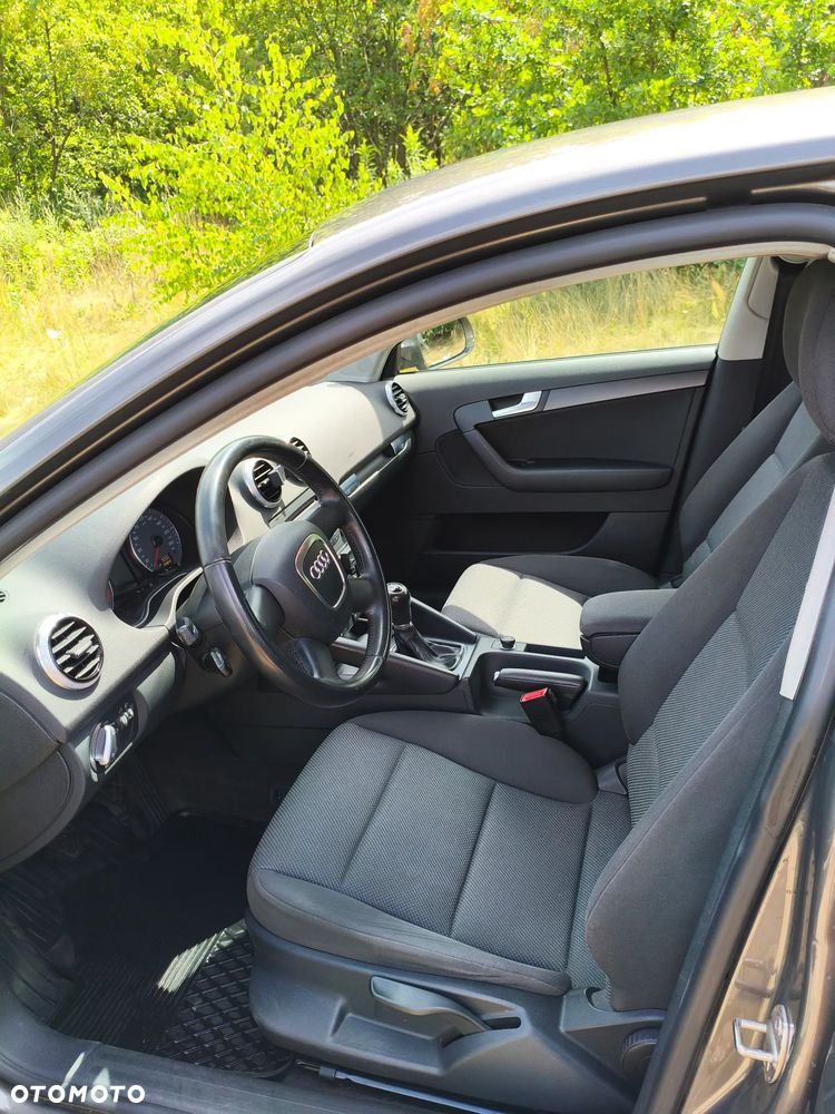 Audi A3 Sportback 1.6 TDI Attraction - 11